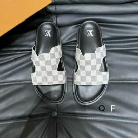 Picture of Louis Vuitton Slippers _SKULVsz38-45CD0160309